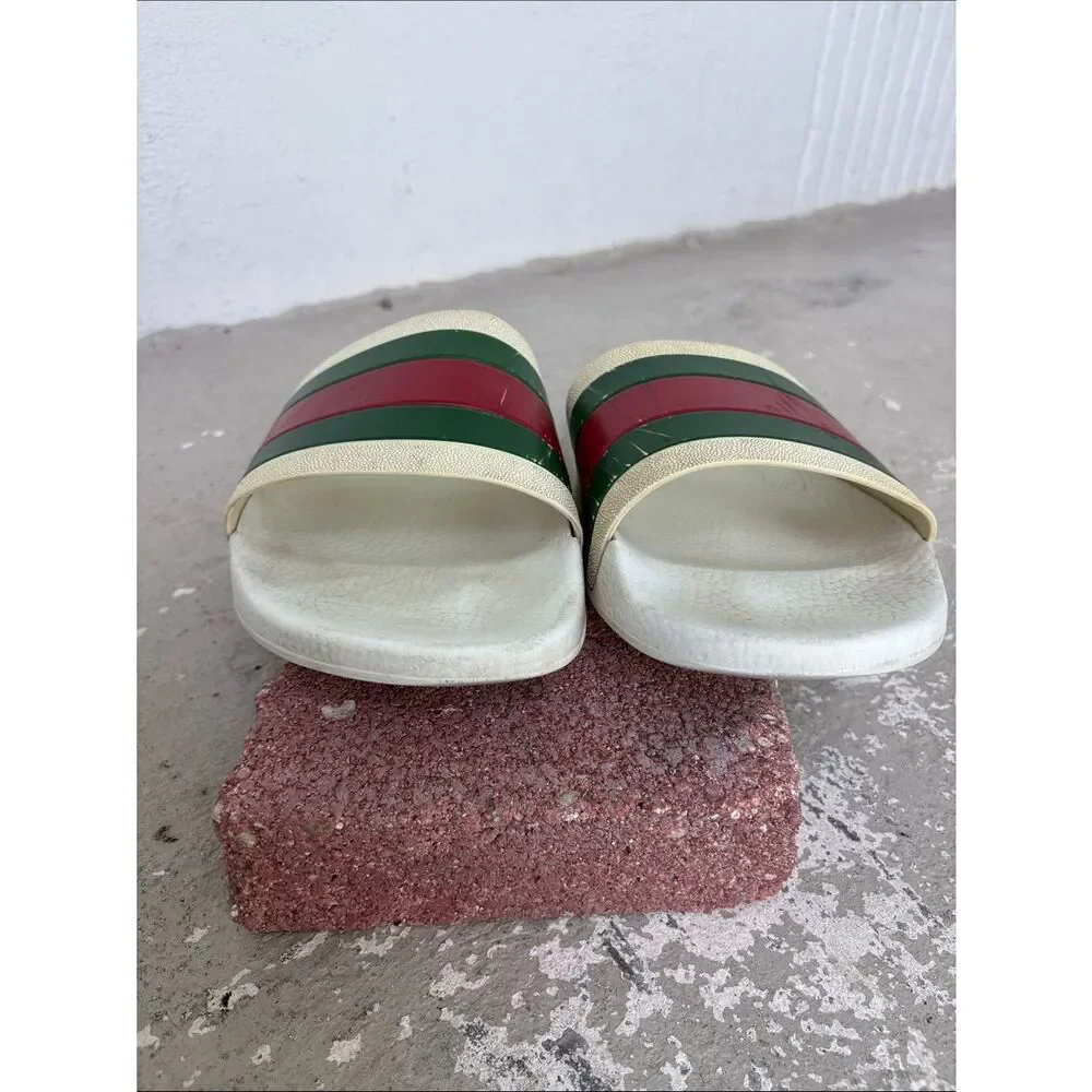 Gucci white 72 pool slides